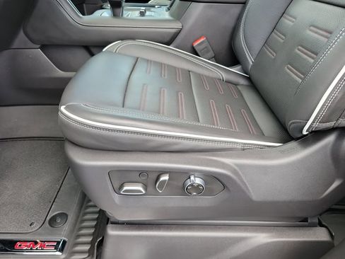 Used 2025 GMC Sierra 1500 AT4X image 13