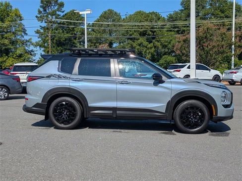 New 2025 Mitsubishi Outlander Trail Edition image 2