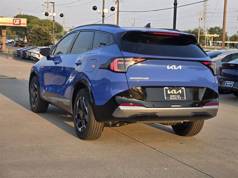 New 2026 Kia Sportage SX image 3