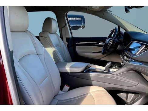 Used 2020 Buick Enclave Premium w/ Sun and Sites Package image 23