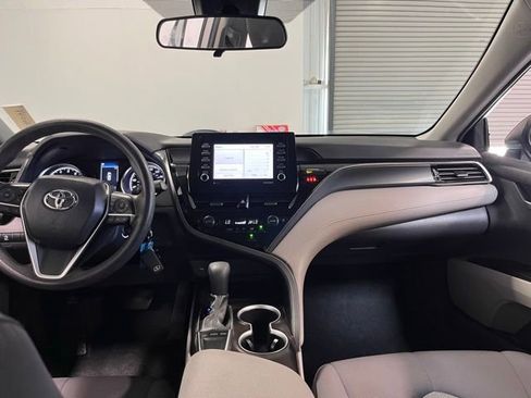 Used 2023 Toyota Camry LE image 20