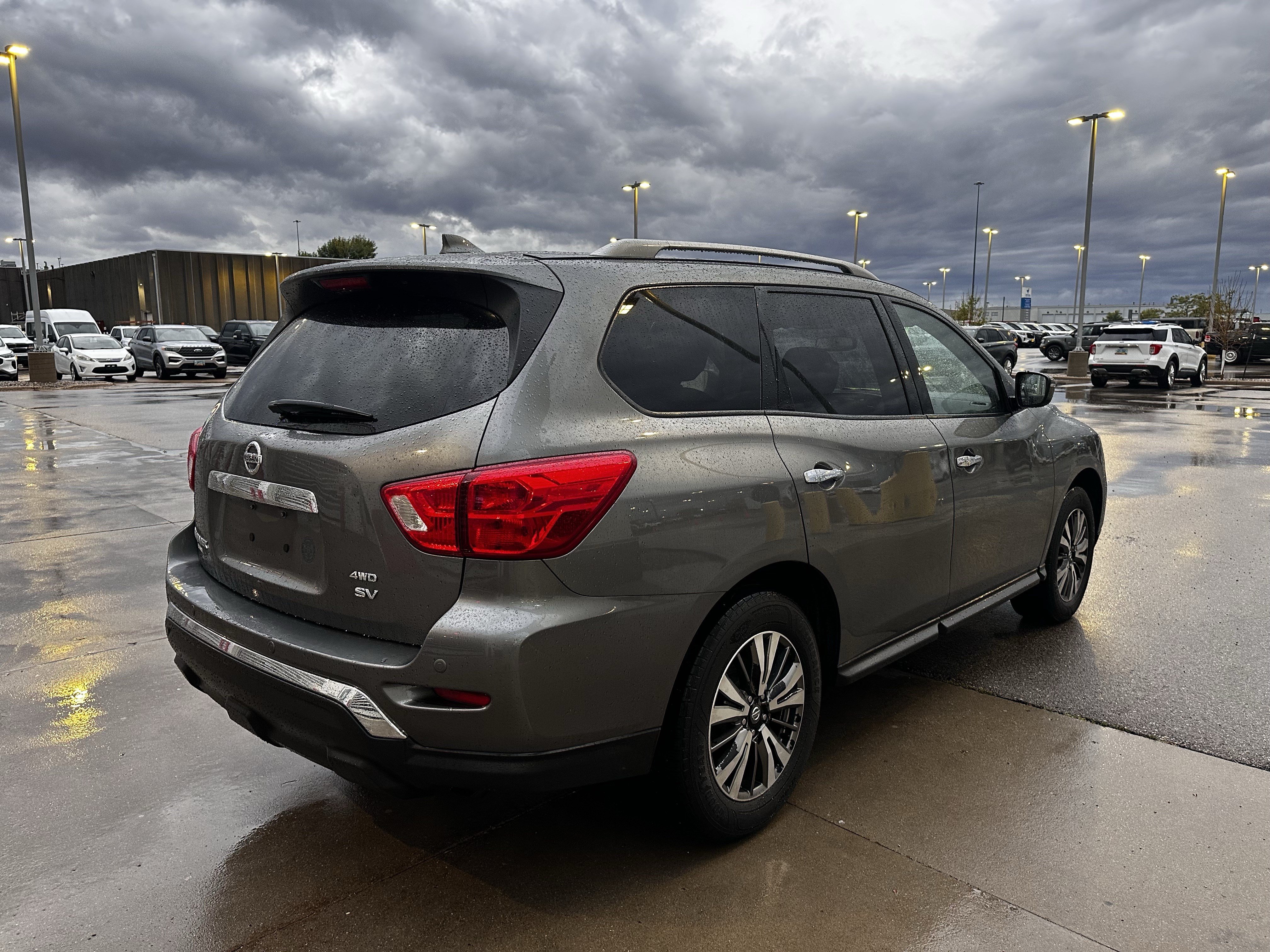 Used 2020 Nissan Pathfinder SV AWD/4WD image 5