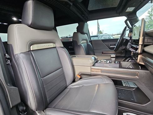 Used 2024 GMC Hummer EV 3X image 30