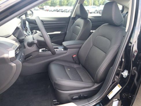New 2026 Nissan Altima 2.5 SV w/ SV Premium Package FWD image 18