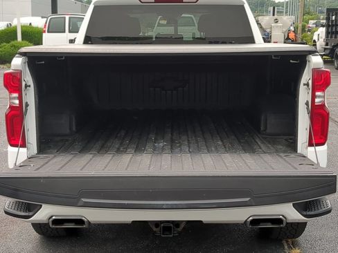 Used 2023 Chevrolet Silverado 1500 RST AWD/4WD image 5