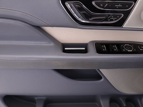 Used 2019 Lincoln Navigator L Black Label w/ Cargo Package image 18