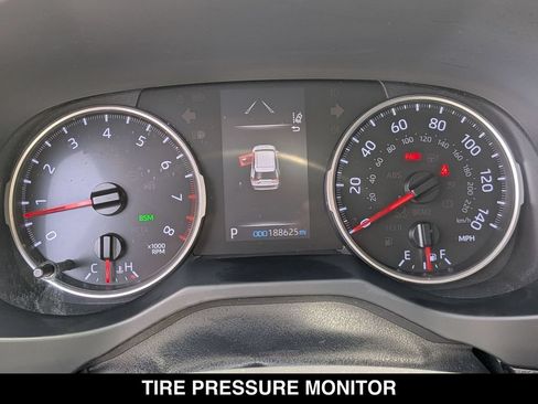 Used 2020 Toyota RAV4 XLE w/ All Weather Liner Package AWD/4WD image 19