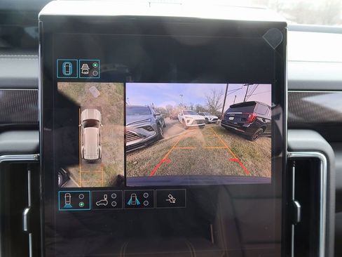 New 2026 GMC Yukon Elevation image 16