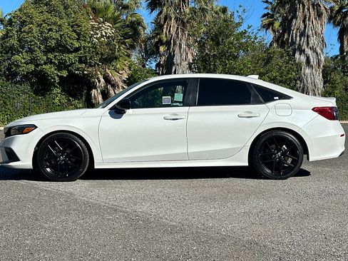 Used 2023 Honda Civic Sport image 6