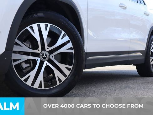 Used 2025 Mercedes-Benz GLA 250 4MATIC image 3