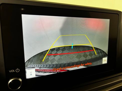 Certified 2025 Toyota 4Runner SR5 image 18