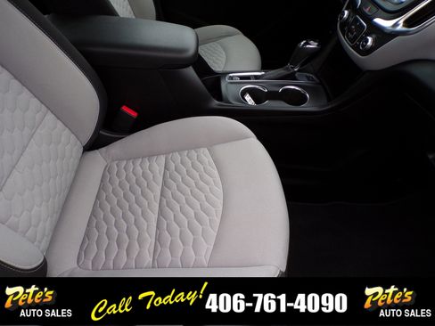 Used 2019 Chevrolet Equinox LS image 17