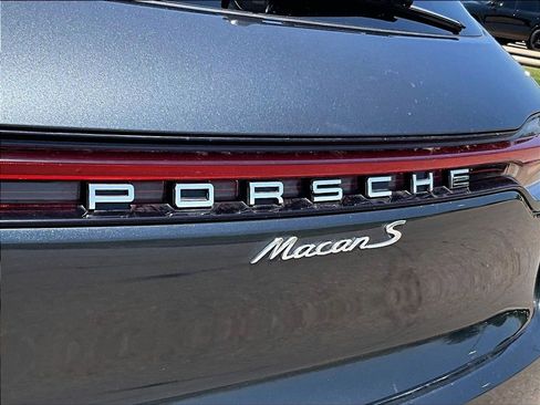 Certified 2020 Porsche Macan S AWD/4WD image 22