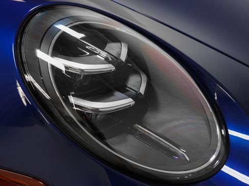 Certified 2025 Porsche 911 Carrera RWD image 20