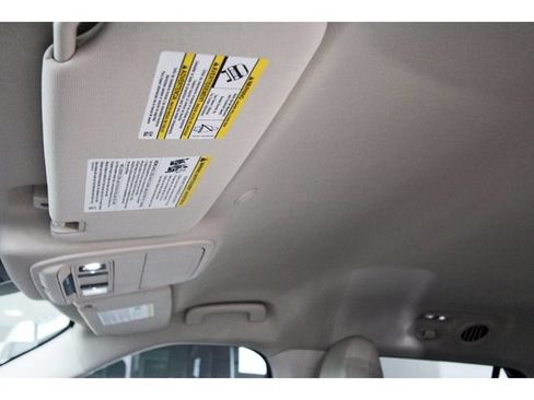 Used 2024 Ford Explorer XLT w/ Equipment Group 202A RWD image 29