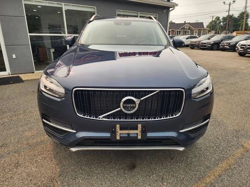 Used 2018 Volvo XC90 T6 Momentum w/ Convenience Package AWD/4WD image 2