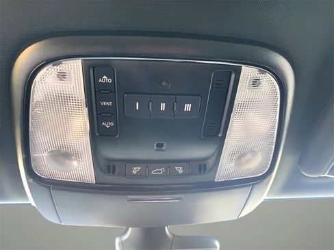 Used 2024 Dodge Durango GT image 42