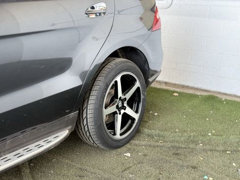 Used 2014 Mercedes-Benz ML 350 4MATIC image 12