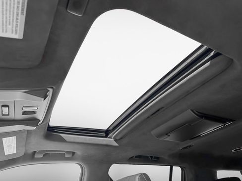 Used 2017 Cadillac Escalade ESV Platinum image 19