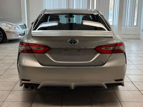 Used 2018 Toyota Camry SE image 8