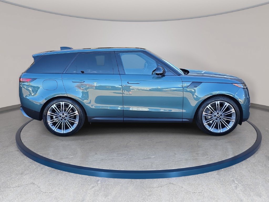 Certified 2025 Land Rover Range Rover Sport SE AWD/4WD image 5