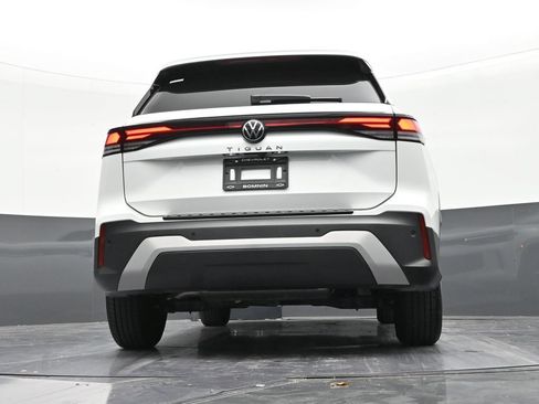Used 2026 Volkswagen Tiguan S FWD image 23