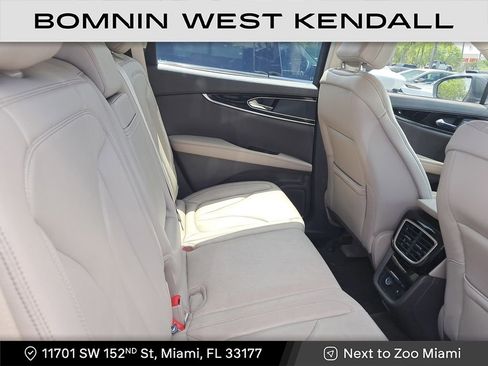 Used 2023 Lincoln Nautilus AWD w/ Premium Package image 10