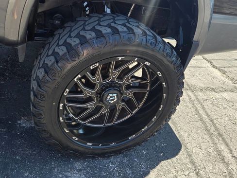 Used 2016 Nissan Titan PRO-4X image 6