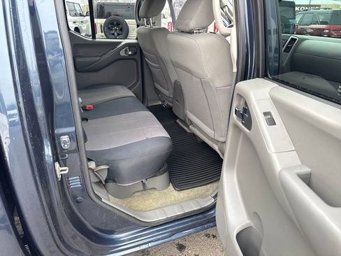 Used 2017 Nissan Frontier SV w/ SV Value Truck Package image 25