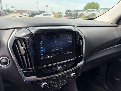 Used 2021 Chevrolet Traverse Premier w/ LPO, Floor Liner Package AWD/4WD image 12