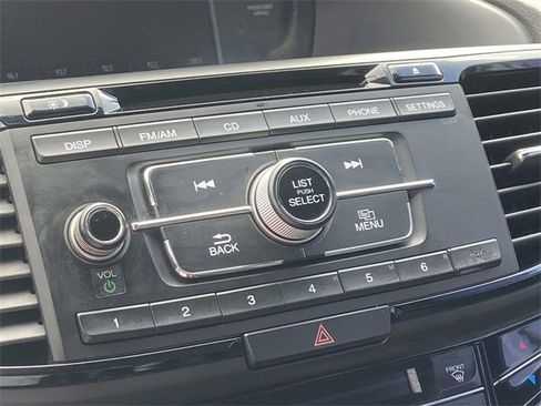 Used 2017 Honda Accord Sport image 29