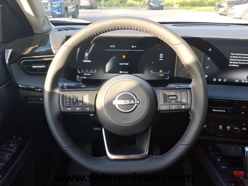New 2026 Nissan Kicks SR w/ SR Premium Package AWD/4WD image 12
