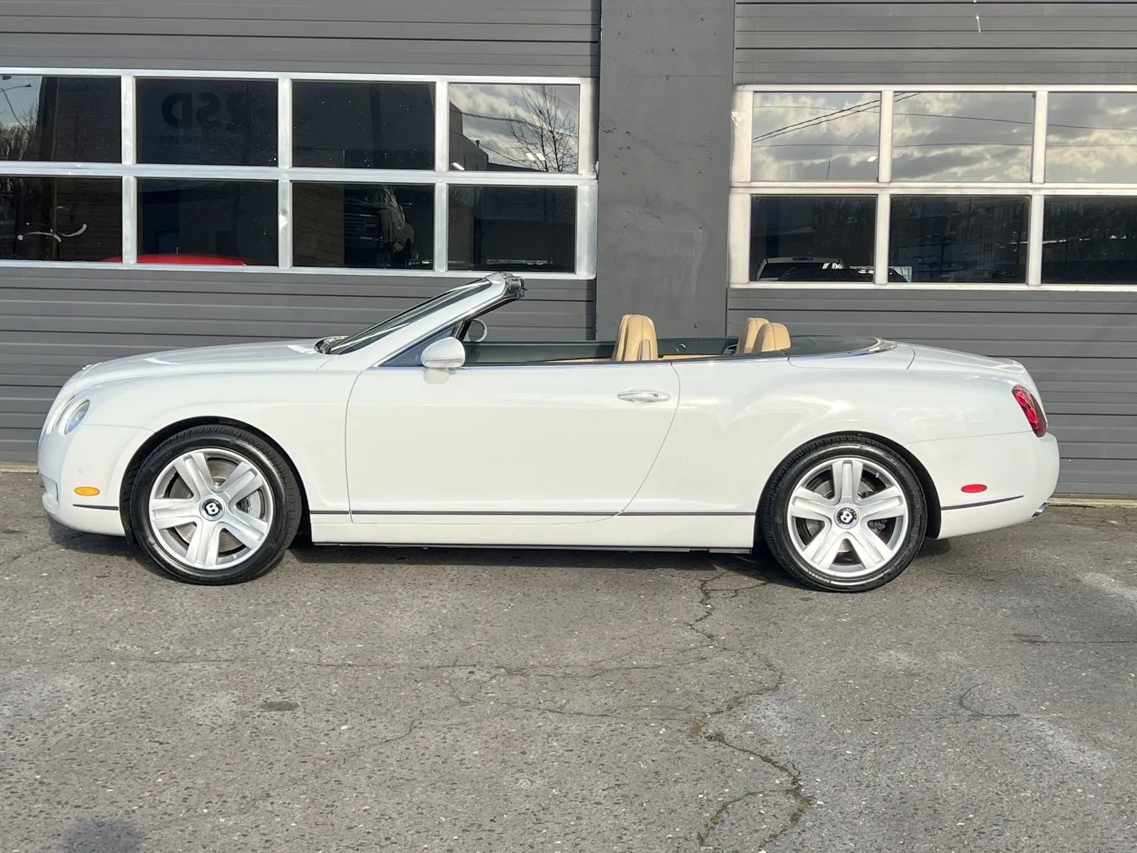Used 2007 Bentley Continental GTC AWD/4WD image 2