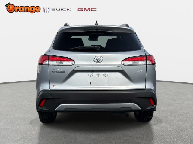 Used 2025 Toyota Corolla Cross LE FWD image 4