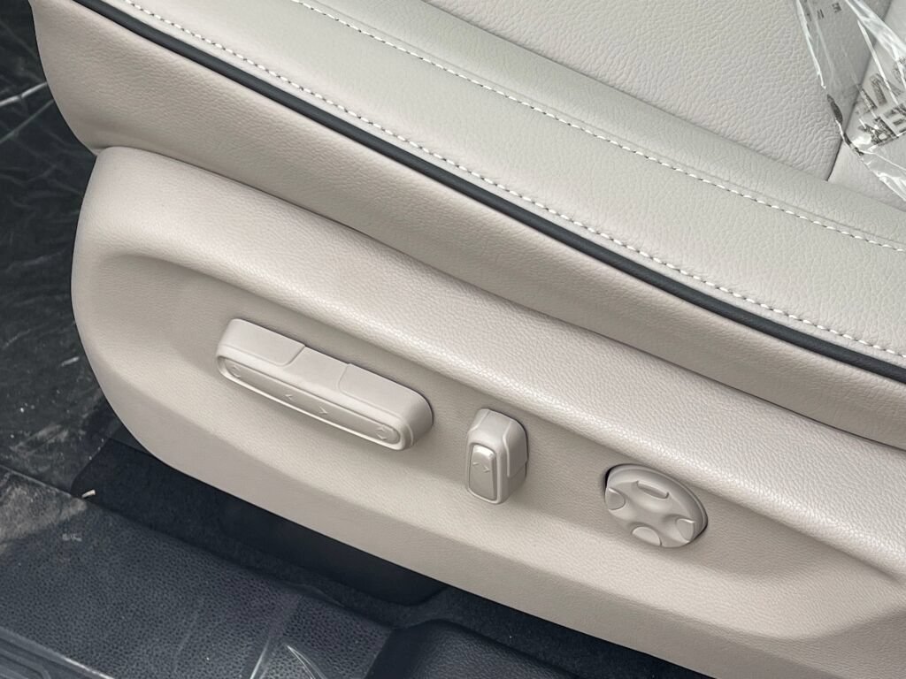 New 2027 Honda Odyssey Touring image 8