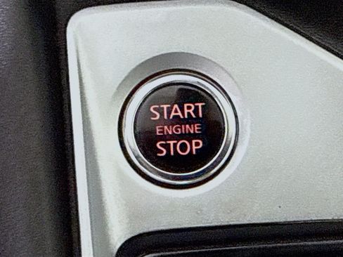 Used 2025 Nissan Altima 2.5 SV FWD image 21