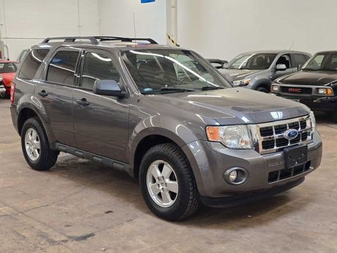 Used 2012 Ford Escape XLT FWD image 1