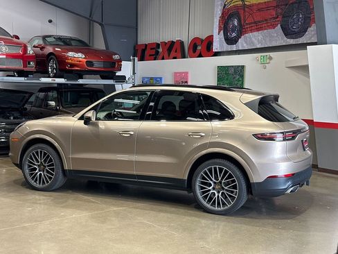 Used 2019 Porsche Cayenne AWD/4WD image 50