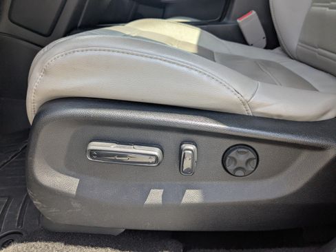 Used 2018 Honda CR-V Touring image 20