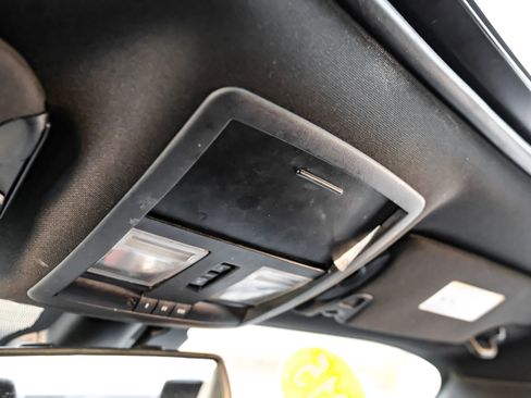 Used 2015 Dodge Challenger R/T Plus image 35