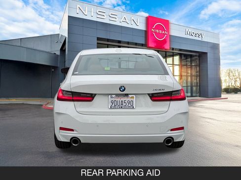 Used 2023 BMW 330i Sedan w/ Convenience Package image 9