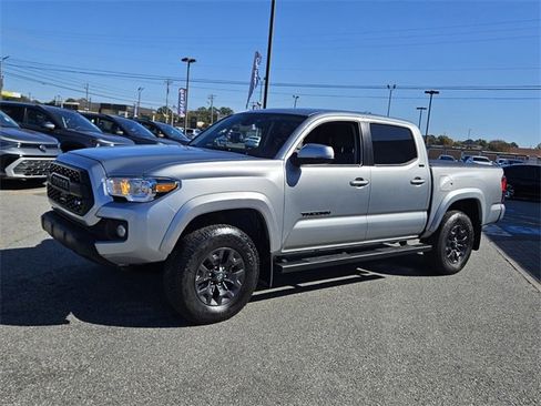 Used 2023 Toyota Tacoma SR5 image 3