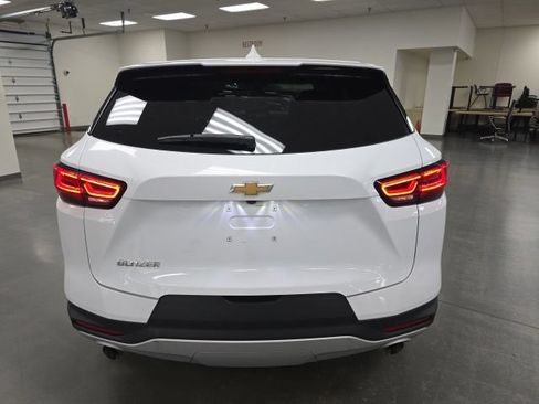 Used 2025 Chevrolet Blazer LT FWD image 4