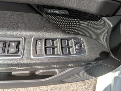 Used 2016 Jaguar XF R-Sport image 13