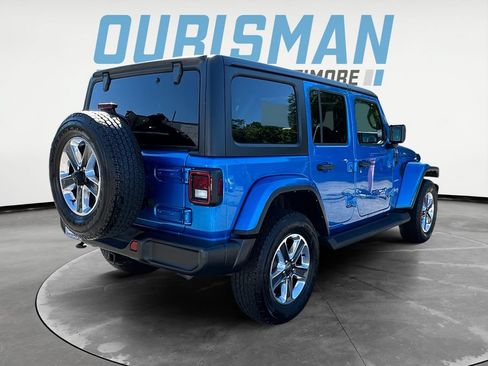 Used 2022 Jeep Wrangler Unlimited Sahara w/ Cold Weather Group AWD/4WD image 6