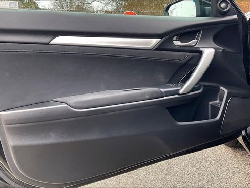 Used 2019 Honda Civic EX image 22