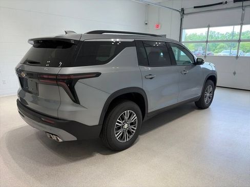 New 2026 Chevrolet Traverse LT w/ Driver Confidence Package AWD/4WD image 6