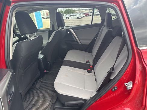 Used 2017 Toyota RAV4 XLE image 8