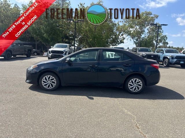 Used 2018 Toyota Corolla LE FWD image 1