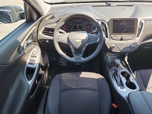 Used 2024 Chevrolet Malibu LT FWD image 11
